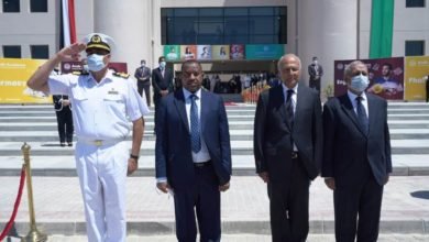 الأمين العام لجامعة الدول العربية أحمد أبو الغيط يشهد على توقيع إتفاقية على هذا المرسوم