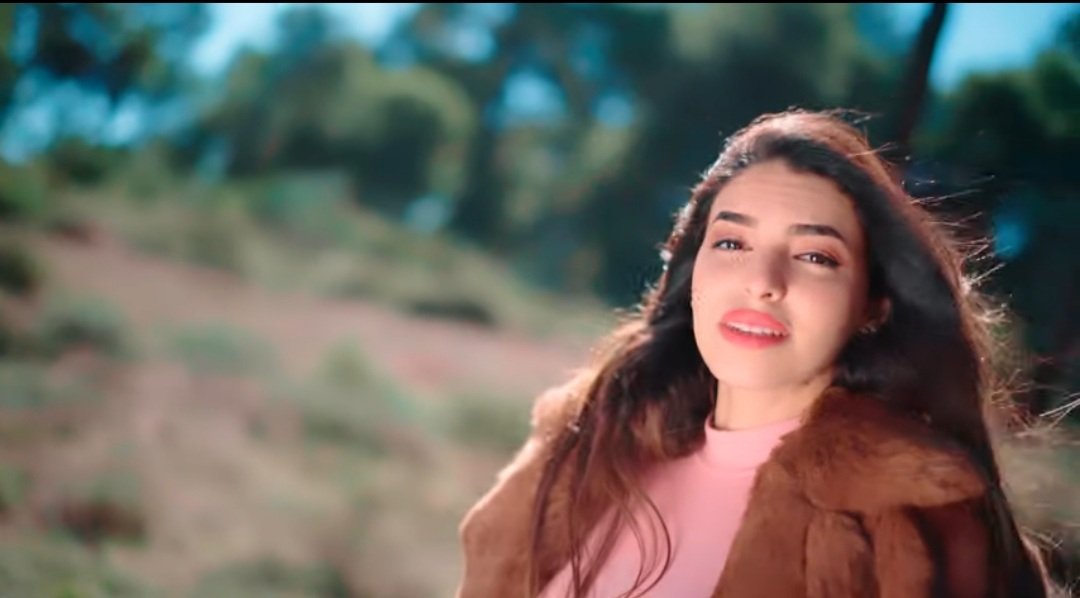 صورة مميزة: الفنانة الصاعدة سهيلة أسيد تصدر كليب بعنوان “لاح الخاتم”