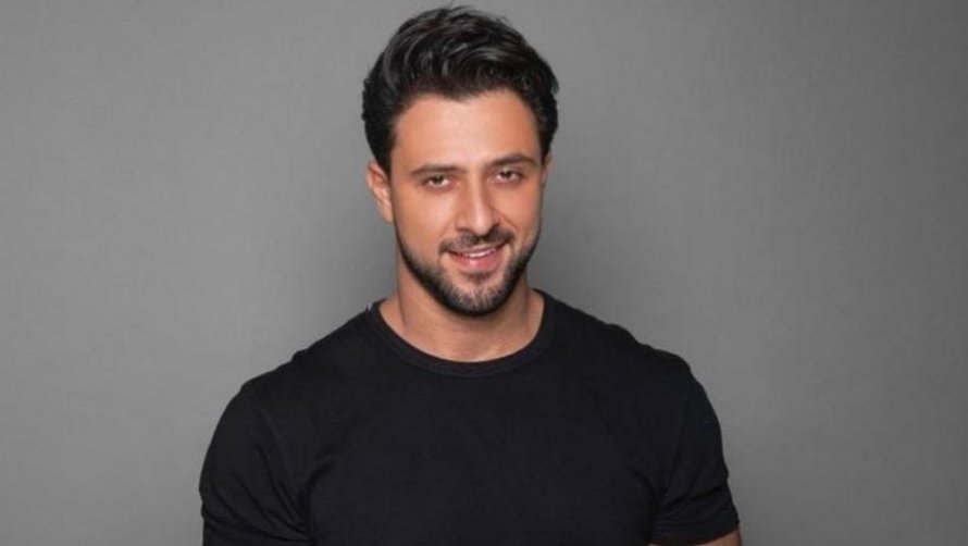 صورة مميزة: الفنان كريم نور يحظى بشعبية كبيرة