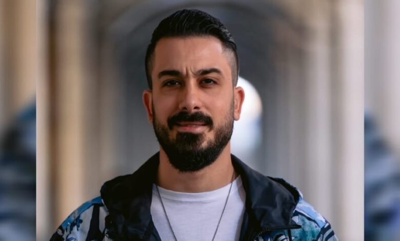 الفنان أحمد العقاد يستعد لإطلاق أغنيته الجديدة “مني آسف”