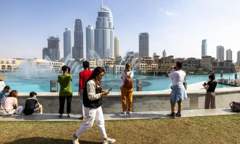 دبي تعوّل على الاستفادة من زوار المونديال