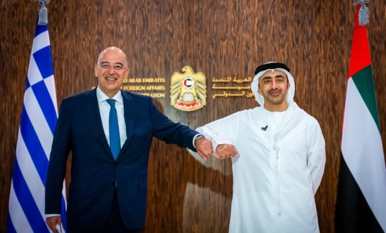 وزير خارجية اليونان يبحث في الإمارات الشراكة الاستراتيجية