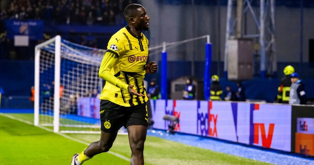 غيراسي وكونستانتيلياس يقودان دورتموند للفوز 2-0 على هامبورغ - صورة مميزة غيراسي وكونستانتيلياس يقودان دورتموند للفوز 2-0 على هامبورغ