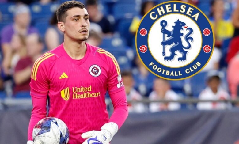 إيميليانو مارتينيز بطل العالم ينتقل إلى تشيلسي ومنافسة مرتقبة مع روبرت سانشيز