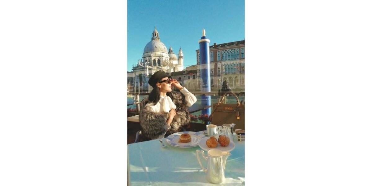 صورة مميزة: Supermodel Nesrin Sanad in Venice: A New Beauty Center