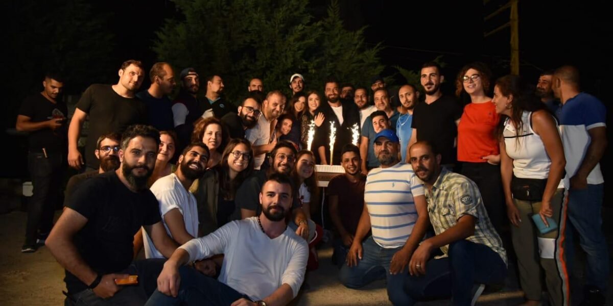 صورة مميزة: أسرة مسلسل “من الآخر” تحتفل بإنتهاء التصوير …