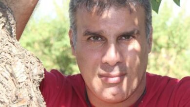 ادونيس الخطيب يقرصن الوقت بأصوات فنانيين وحفل الكتروني على فايسبوك