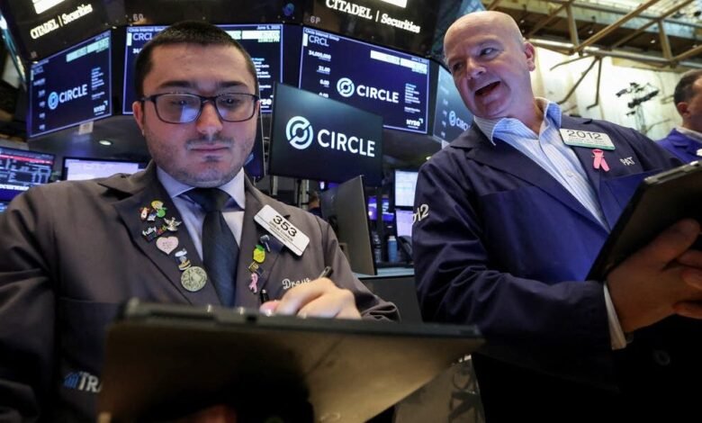 ارتفاع “وول ستريت” مع تجدد التوقعات بخفض أسعار الفائدة