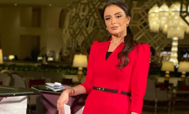 الإعلامية جلنار ديب تفرض نفسها بحضورها الواثق
