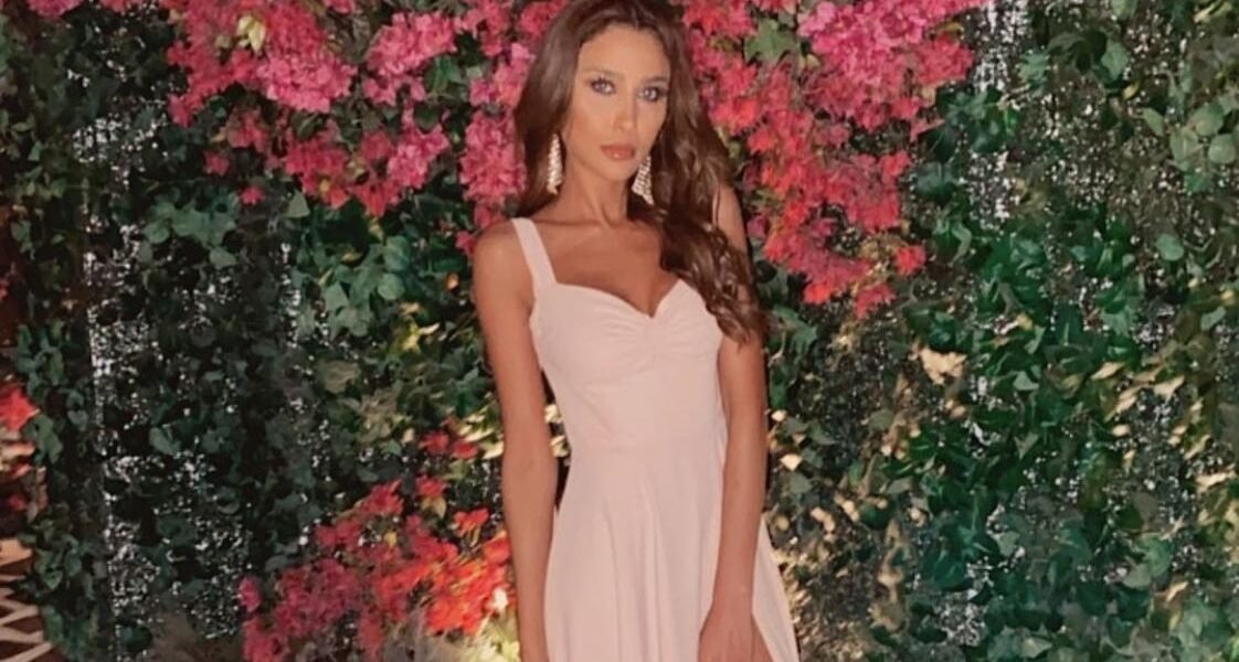 صورة مميزة: الإعلامية ملاك الحسيني تجول في عدد من البلدان العربية لإستكمال تحضيرات برنامجها الجديد