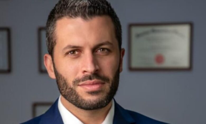 الدكتور جورج زيادة يسلط الضوء على عملية شفط دهون الخد