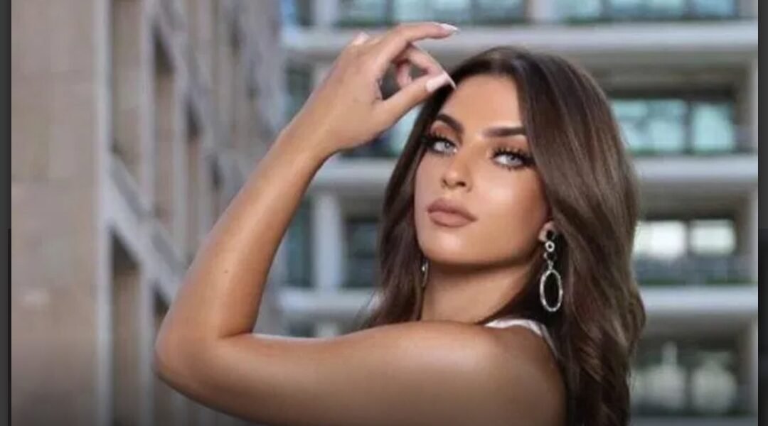 صورة مميزة: الصدفة تجمع سفيرة السلام في الشرق الأوسط الأردنية ملاك عبيدات بالسيدة رغد صدام حسين.
