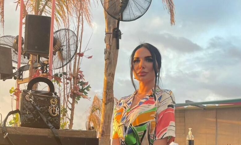 العارضة “ميرا / Mira” تستجم في ربوع لبنان!