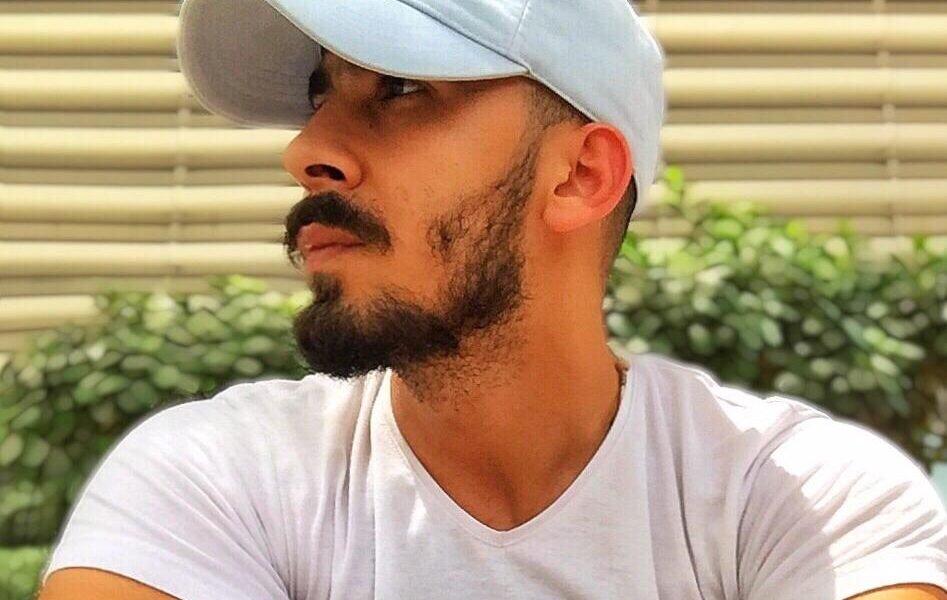 صورة مميزة: المزيّن هاني مقهور شاب لبناني متعدد المواهب