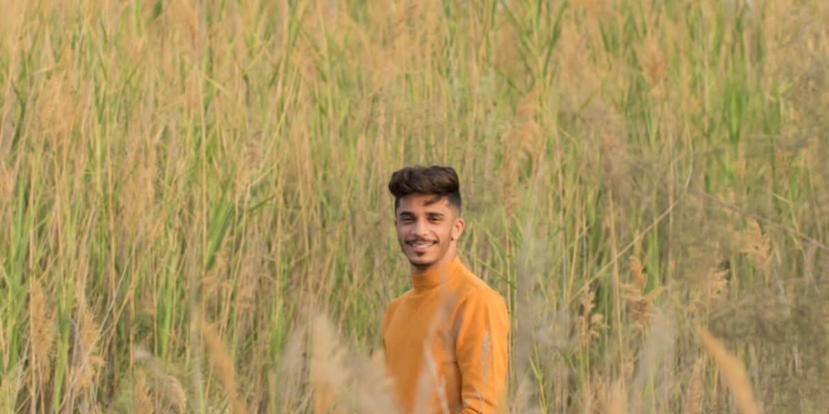 الممثل محمد ناصر الشامسي المعروف ب ميتو يتسلم جائزة أفضل صانع محتوى من تيك توك - صورة مميزة صورة مميزة: الممثل محمد ناصر الشامسي المعروف ب ميتو يتسلم جائزة أفضل صانع محتوى من تيك توك