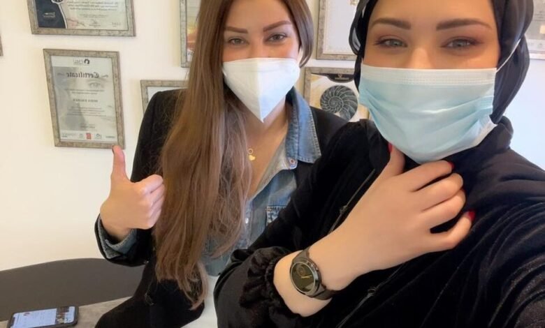 خبيرة التاتو هدى داغر تنشر صورة جديدة مع الإعلامية كارلا حداد