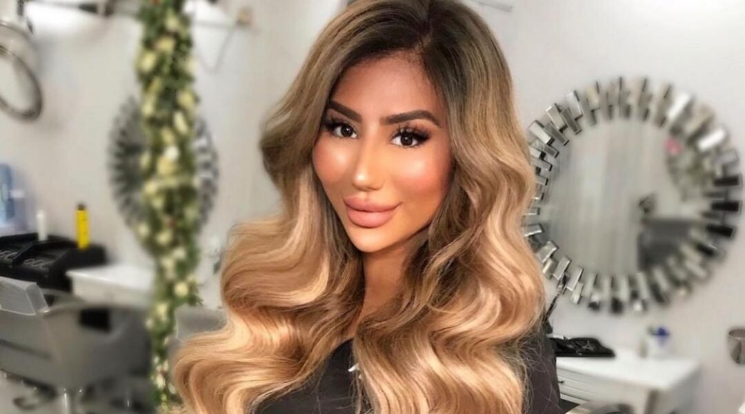 صورة مميزة: خبيرة المكياج العالمية “جينا بادين/ Gina Badhen” تقدم النصائح لمتابعاتها عبر خاصية “IGTV”