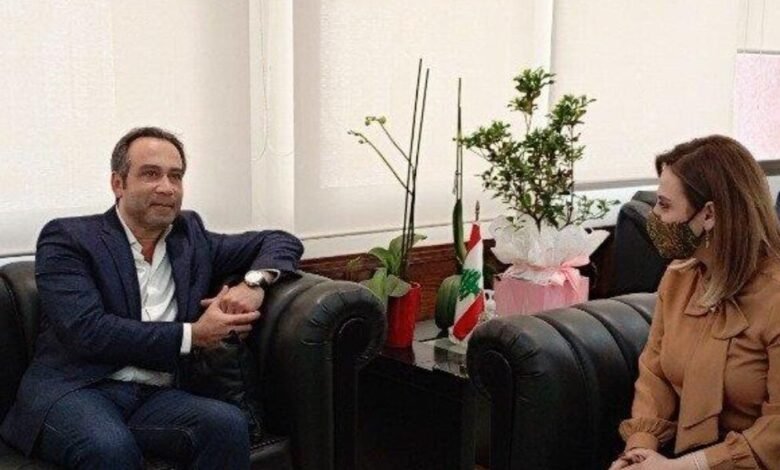 زار رئيس نادي الأنصار نبيل بدر مقر وزارة الشباب والرياضة، حيث كان في استقباله الوزيرة فارتينيه أوهانيان.