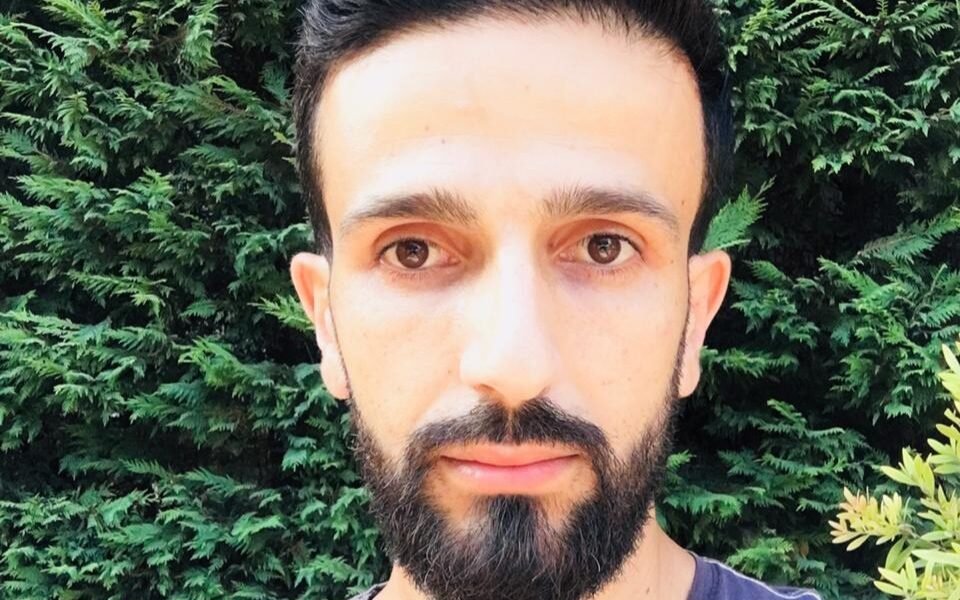كتب الشاعر الغنائي ألكسي قسطنطين أغنية جديدة للفنان هيال شريف بعنوان “قلبي رح شيلو” - صورة مميزة صورة مميزة: كتب الشاعر الغنائي ألكسي قسطنطين أغنية جديدة للفنان هيال شريف بعنوان “قلبي رح شيلو”
