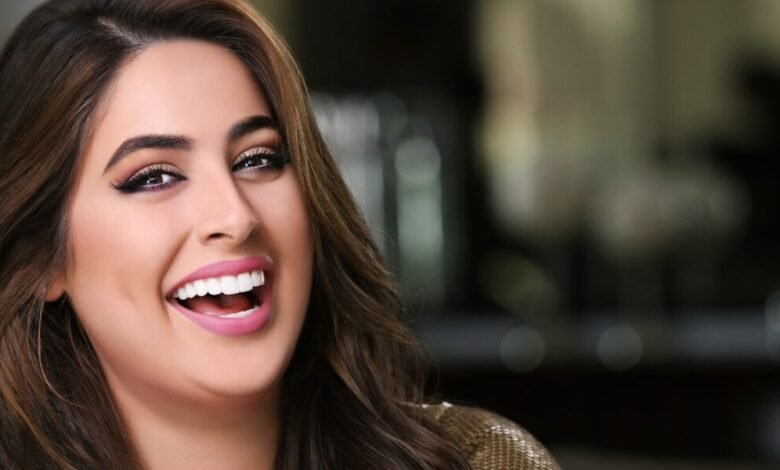 ما سر الابتسامة الأرنبية التي اعادت تعريف مفاهيم الجمال