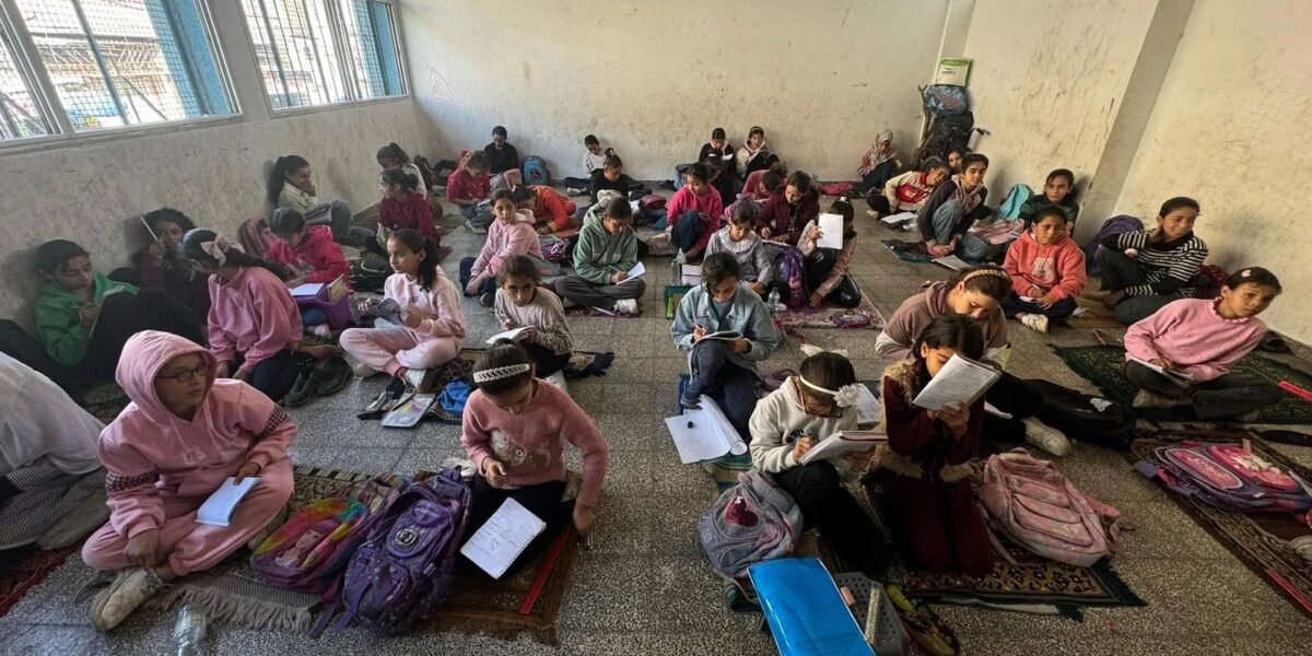 صورة مميزة: مثل الأموات الأحياء