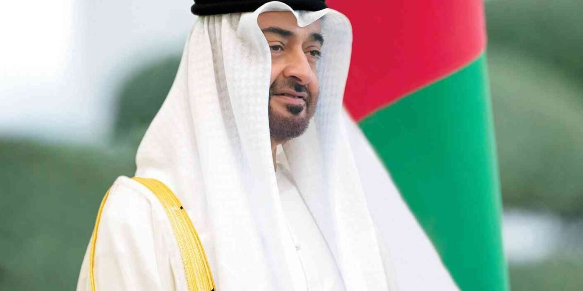 صورة مميزة: محمد بن زايد مهنئاً المرأة الإماراتية في يومها: كل عام وأنتن بعزكن وعز وطننا
